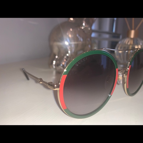 Gucci Colorblock Round Sunglasses Sell Gucci Color-Block Round Sunglasses - Green/Red  main image 2